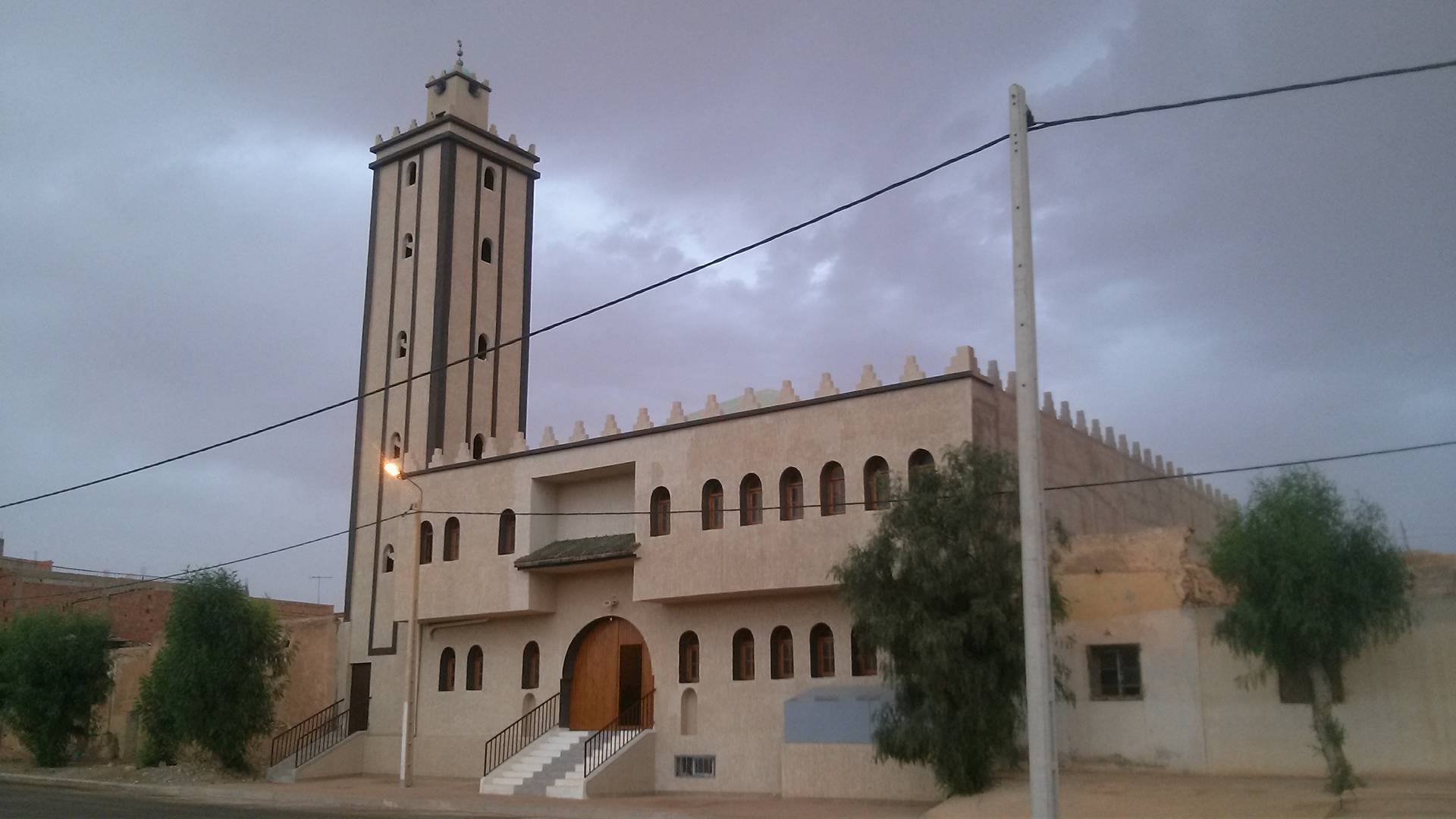 مسجد إفريقيا بعين بني مطهر 1